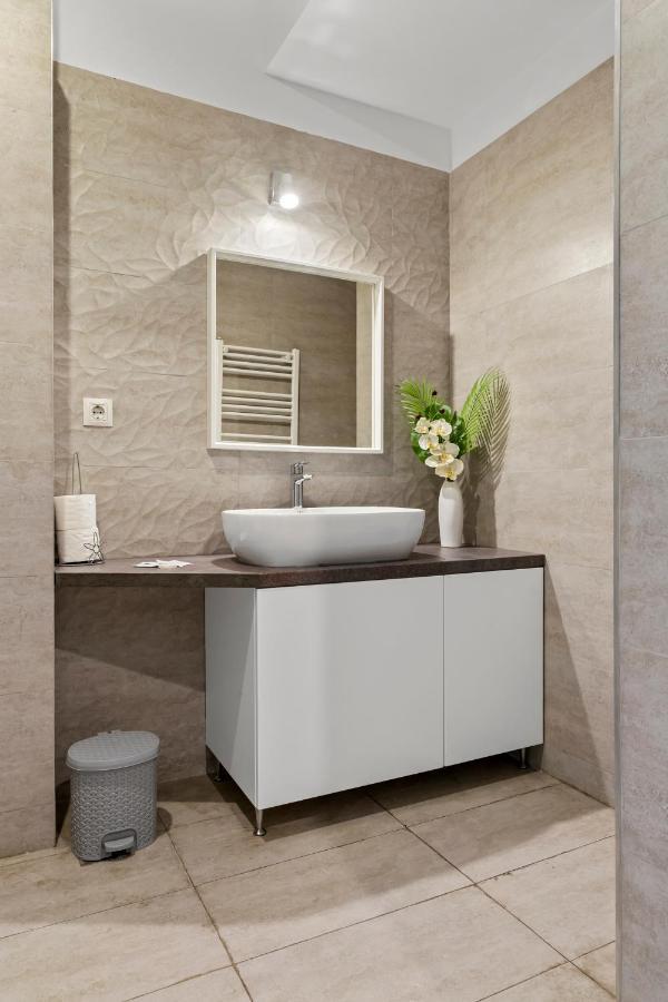 Aquarius: Upscale Flat In The Heart Of Bucharest! Apartment Exterior photo